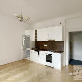 Pronájem bytu 2+kk 55 m² Praha, Hellichova