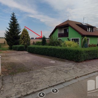 Prodej stavební parcely 706 m² Lišov