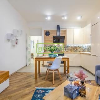 Prodej bytu 2+kk 53 m² Praha, Vršovická