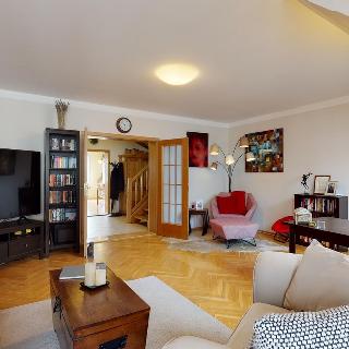 Prodej bytu 4+1 139 m² Praha, Lužická