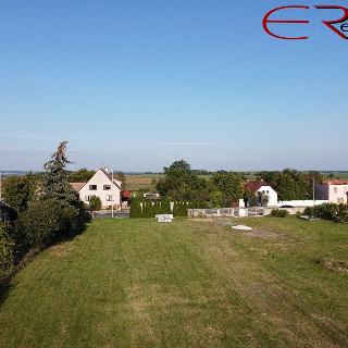 Prodej stavební parcely 770 m² Luštěnice, 