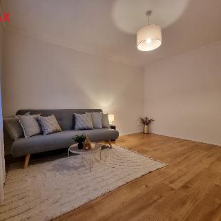 Pronájem bytu 1+1 33 m² Karlovy Vary