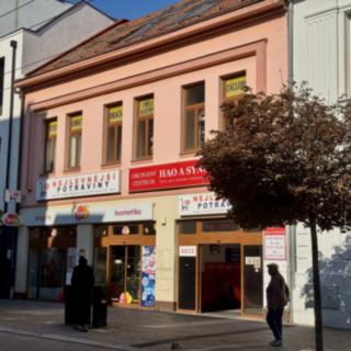 Pronájem kanceláře 550 m&sup2; Pardubice