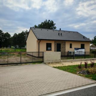 Prodej rodinného domu 90 m² Mcely