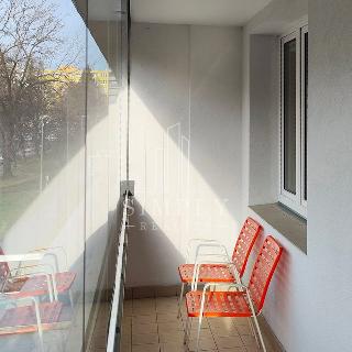 Prodej bytu 1+kk a garsoniéry 36 m² Praha, Vysočanská