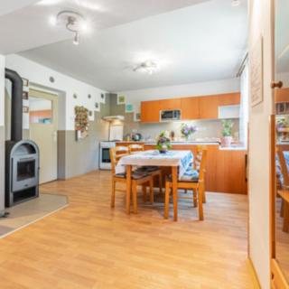 Prodej rodinného domu 190 m² Louňovice pod Blaníkem, Fortna