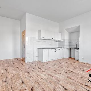 Pronájem bytu 1+kk a garsoniéry 29 m² Skotnice