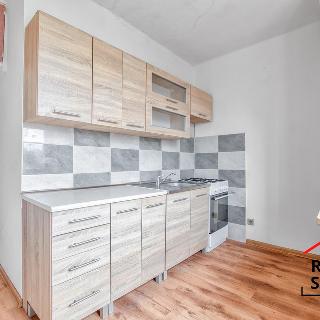 Prodej bytu 1+1 35 m² Karviná, Borovského