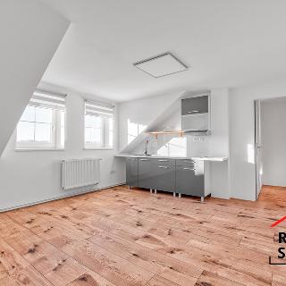 Pronájem bytu 1+kk a garsoniéry 28 m² Skotnice