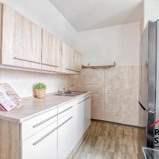 Prodej bytu 2+1 55 m² Karviná, tř. Těreškovové