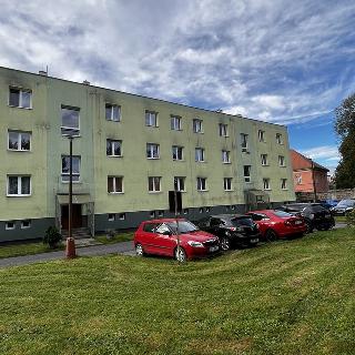 Prodej bytu 2+1 55 m² Zákupy, Mírové nám.