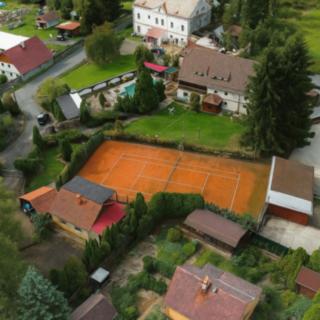 Prodej rodinného domu 400 m&sup2; Verneřice