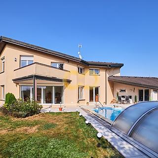 Prodej rodinného domu 324 m&sup2; Planá nad Lužnicí