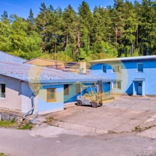 Prodej výrobního objektu 6 412 m² Háje