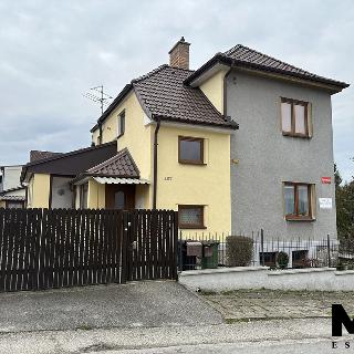 Prodej bytu 2+1 80 m² Hluboká nad Vltavou, Svat. Čecha