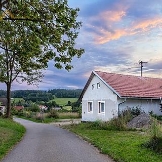 Prodej dvougeneračního domu 281 m² Žárovná