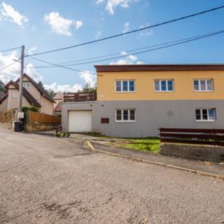 Prodej rodinného domu 300 m&sup2; Ohníč