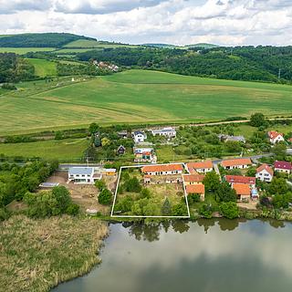 Prodej stavební parcely 2517 m&sup2; Liteň