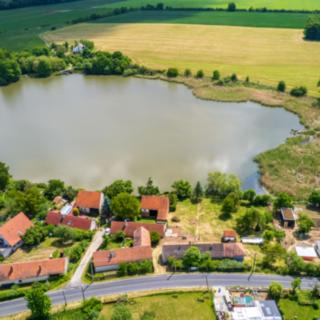 Prodej stavební parcely 2 517 m² Liteň Leč, Chaloupecká