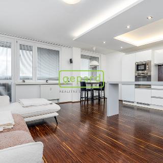 Pronájem bytu 3+kk 80 m² Praha, Kosmická