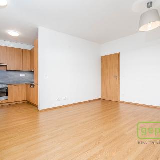 Pronájem bytu 2+kk 52 m² Praha