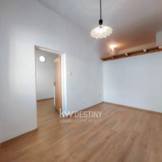 Pronájem bytu 1+1 30 m² Teplice, Masarykova třída