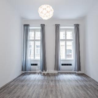 Pronájem bytu 1+1 32 m² Praha, Neklanova