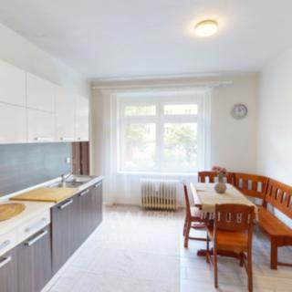 Pronájem bytu 2+1 75 m² Praha Vršovice, Novorossijská