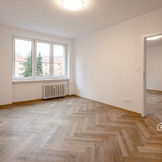 Prodej bytu 3+kk 63 m² Karlovy Vary, Šumavská