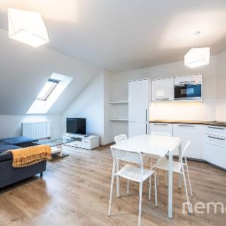 Pronájem bytu 2+kk 84 m² Praha, Bubenská