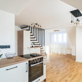 Pronájem bytu 3+kk 131 m² Praha, Šlejnická