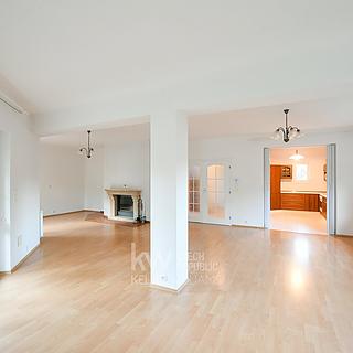Pronájem rodinného domu 251 m&sup2; Praha