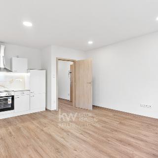 Pronájem bytu 2+kk 41 m² Liberec, Na Žižkově