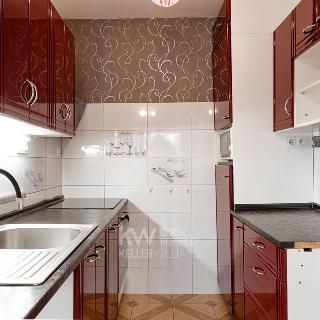 Pronájem bytu 2+kk 43 m² Praha, Kardašovská