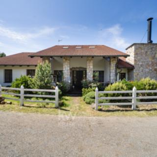Prodej rodinného domu 313 m² Hradištko Brunšov