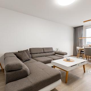 Prodej bytu 3+1 84 m² Karlovy Vary, Závodu míru