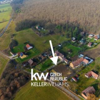Prodej stavební parcely 871 m² Lážovice