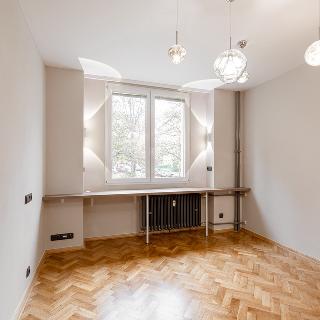 Pronájem bytu 2+1 60 m² Praha, Jakutská