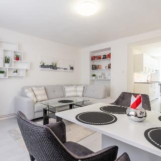 Pronájem bytu 2+1 52 m² Teplice, Cajthamlova