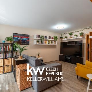 Prodej bytu 3+1 76 m² Praha, Mádrova