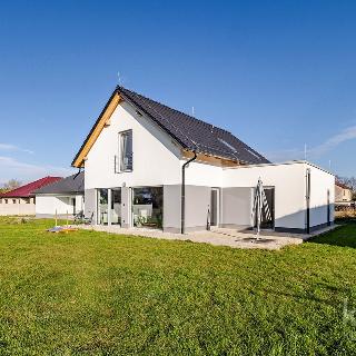 Prodej rodinného domu 157 m² Nákří, 