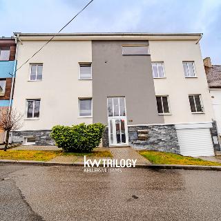 Prodej bytu 3+kk 78 m² Kladno, Slánská