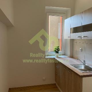 Pronájem bytu 2+1 42 m² Rokycany, Smetanova