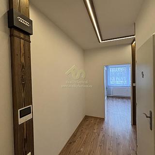 Pronájem bytu 2+kk 50 m&sup2; Strašice