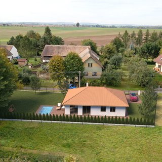 Prodej stavební parcely 1 068 m² Dolní Bezděkov, 