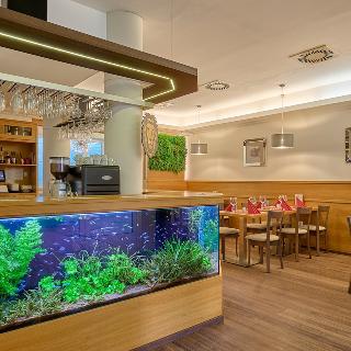 Prodej restaurace 226 m² Pardubice, Bratranců Veverkových