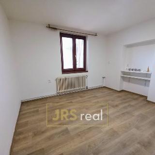 Pronájem bytu 2+1 50 m² Velké Bílovice, 