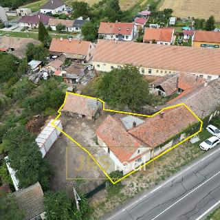 Prodej rodinného domu 654 m² Miroslav, 