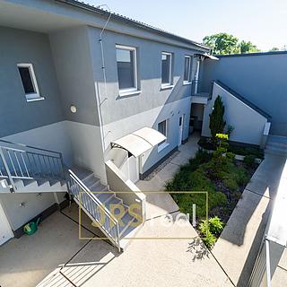 Pronájem bytu 2+kk 42 m&sup2; Velké Pavlovice