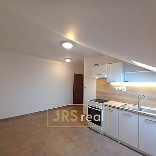 Pronájem bytu 2+kk 52 m&sup2; Opatovice